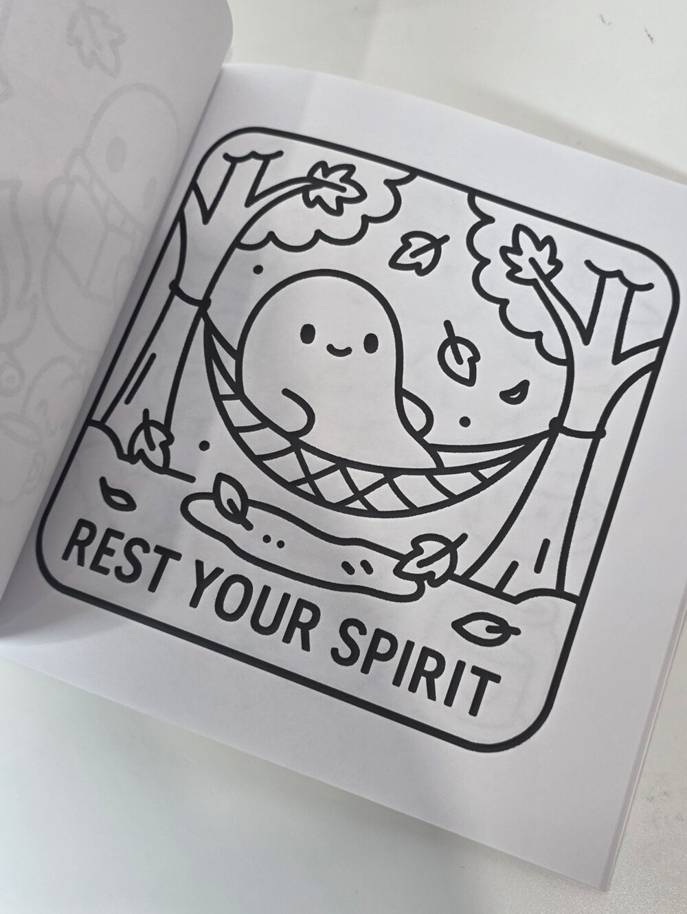 ๐โญ๏ธ Spooky Fall โ Bold & Easy Coloring Book: 40 Cute Fall And Halloween Designs - Picture 3 of 6